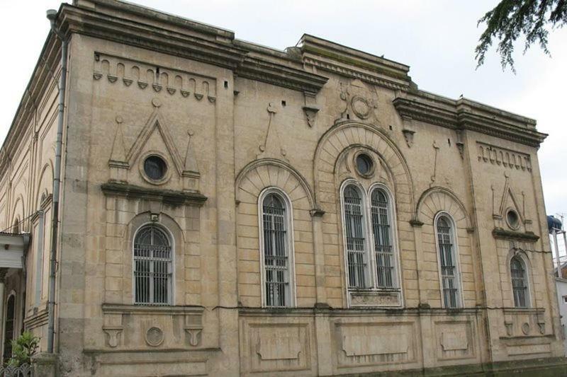 A Rioni Hotel Kutaisi Exterior photo